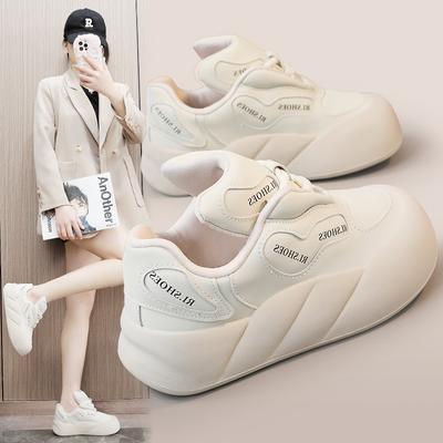 XY-A168 Neue Sportschuhe Frühling und Sommer Weiße Schuhe Schlicht und atmungsaktiv Plateau Höhenvergrößernd Lässige Sneaker Ins