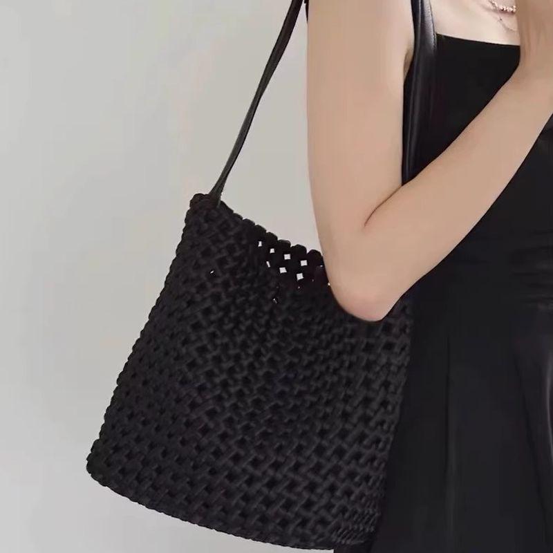 

Сумка нишевого дизайна, ретро-сумка с вырезами и плетением, сумка-ведро большой вместимости, сумка для работы, сумка для мамы и ребенка, наплечная сумка, сумка под мышкой Black color small size