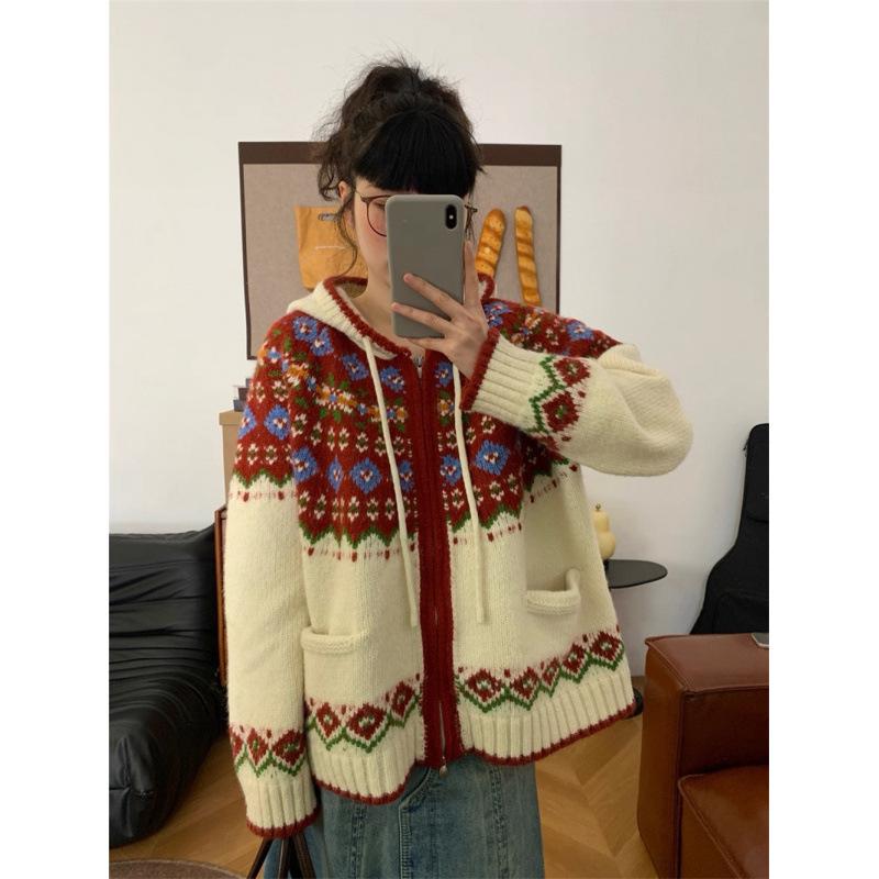 Women's Korean-Style Color Block Fair Isle Hooded Knit Cardigan - Autumn/Winter Versatile Loose Fit Sweater.
