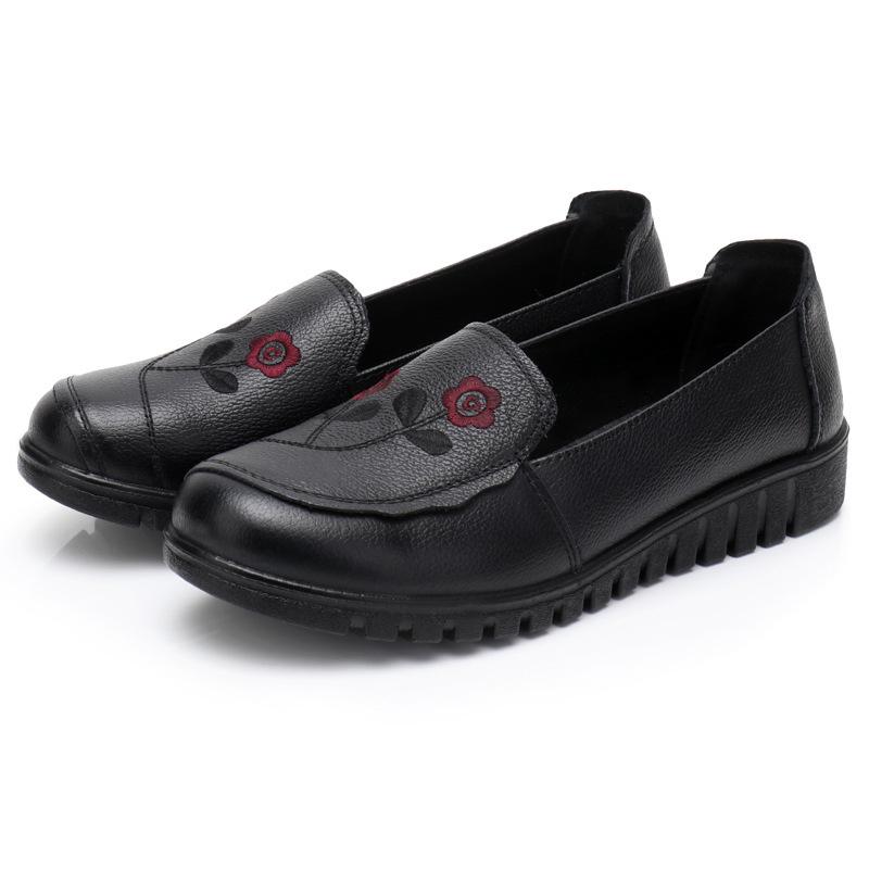 2025 ventas directas zapatos individuales de piel de vaca para mujer más vendidos zapatos de madre suela blanda zapatos individuales ligeros zapatos de cuero bordados