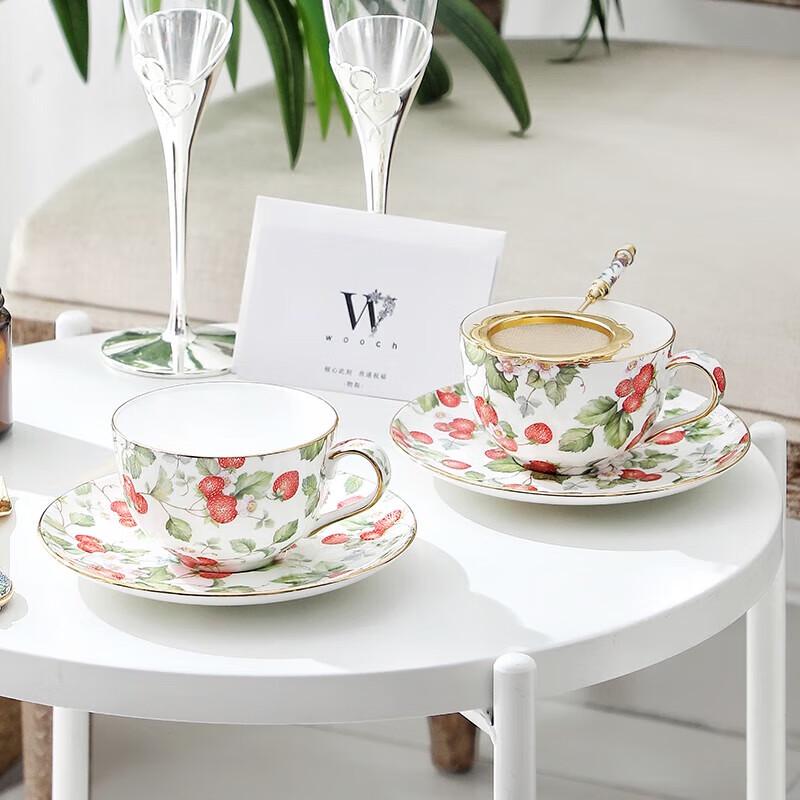 WOOCH Ceramic Couple's Cup and Saucer Gift Set