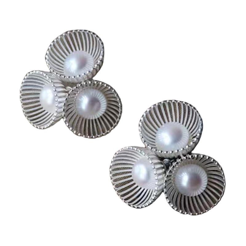 Elegant French Pearl Flower Stud Earrings - High-End Hollowed Out Design