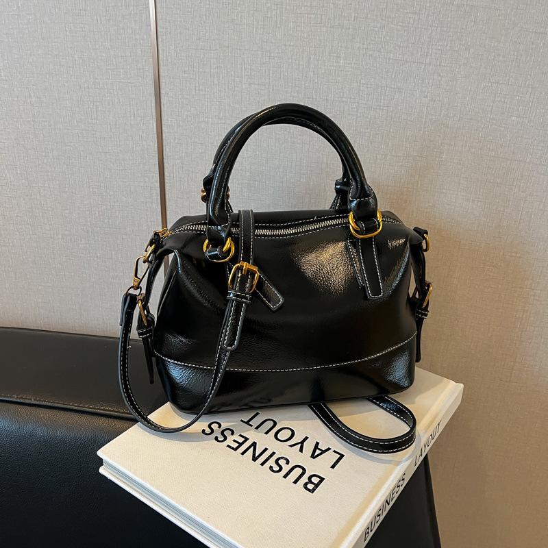 Premium Retro Small Bag Women's New Autumn and Winter Versatile Messenger Bag Handbag