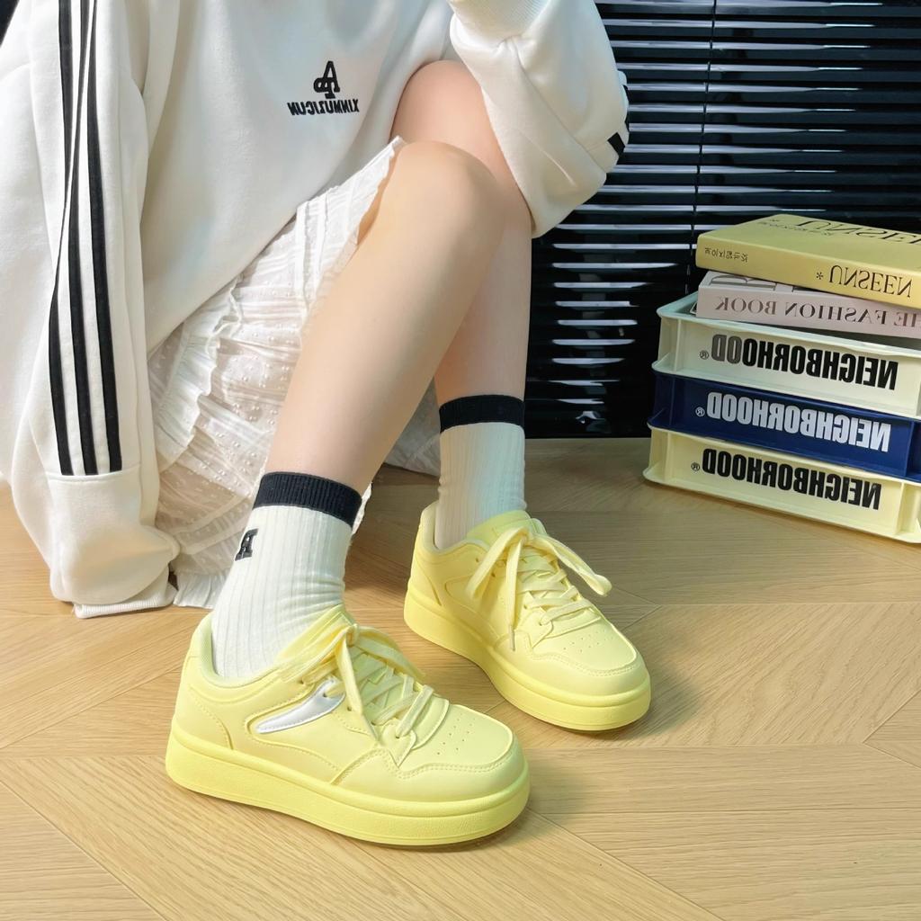 2025 spring new high value thick baseplate shoes ins shoes versatile casual niche white shoes German training shoes