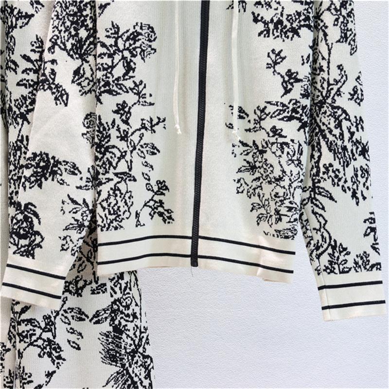 Fashionable Women's Autumn And Winter Ink Painting Suit Loose Knitted Top And Wide Leg Pants Two Piece Suit