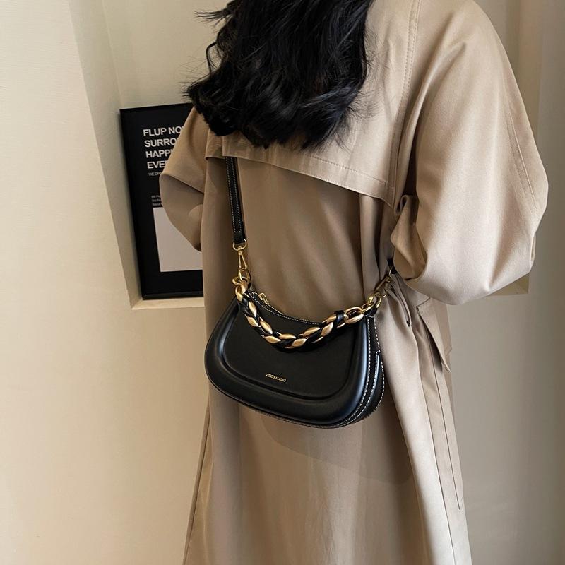 French Niche Handbag Bag Women's Autumn and Winter 2025 New Trendy Shoulder Messenger Bag Versatile Ins Retro Saddle Bag