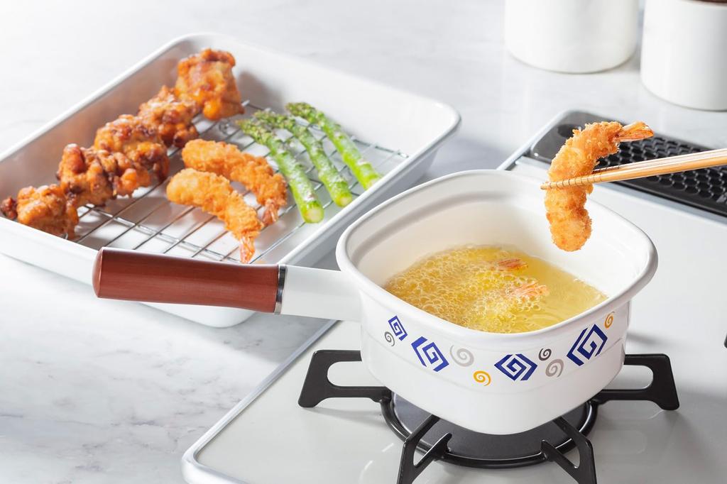 Takagi Metal Square Pot "Mengokochi" Perfect for Instant Noodles, Enamel Tempura, Deep Frying, and Fondue, HS-MG14