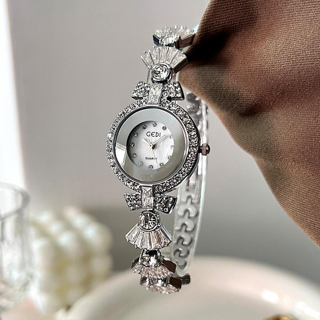 Watch Women's Light Luxury Diamond Bow Bracelet Advanced Sense Exquisite Simple Temperament Versatile Quartz Watch