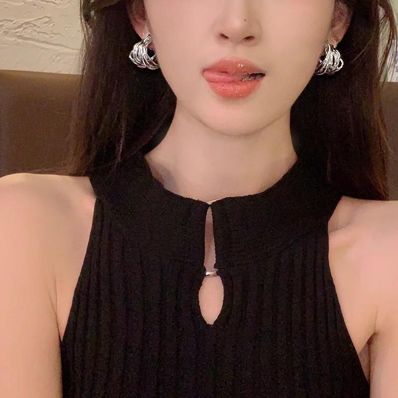 Elegante hochwertige Zirkonia-Ohrringe mit 925er Silberstiften - Damen-Leichtluxusschmuck für Frühling und Sommer