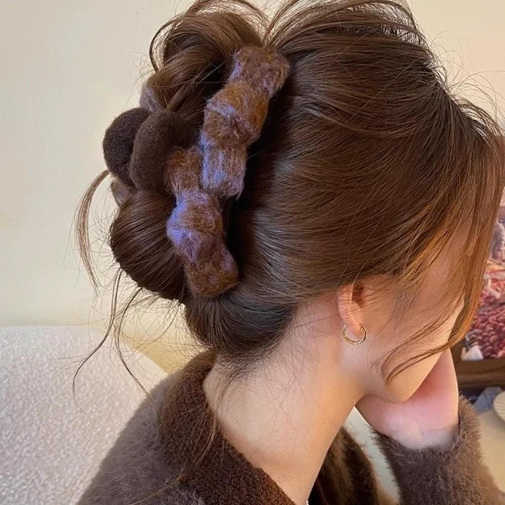 Korean Style Lady Shark Clip Sweet Fabric Women Hair Clips Hairpin Bow Claw Clip  for Women Updo