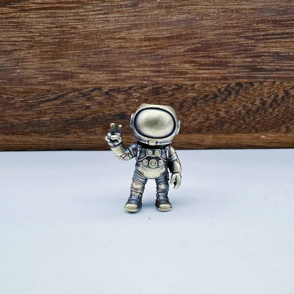 3D Design Astronaut Pendant Bead Brass Figure Spacer Bead  for Keychain DIY Making