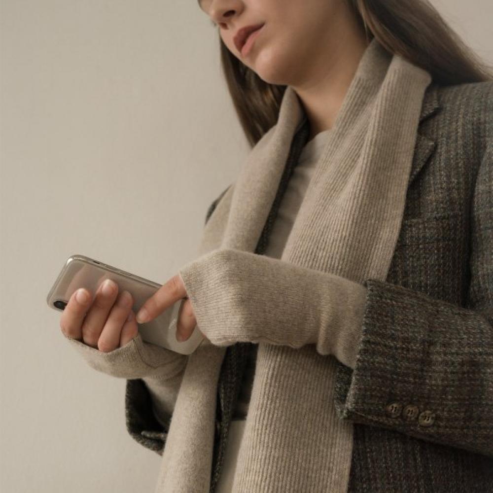 Bb De Soli De Hand Warmer  4 Colors 