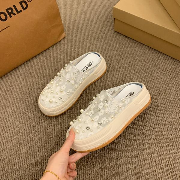 Fashion House Slippers Platform Glitter Slides String Bead Shoes Woman 2025 Fashion Cover Toe Pantofle Jelly Luxury Summer New Crystal