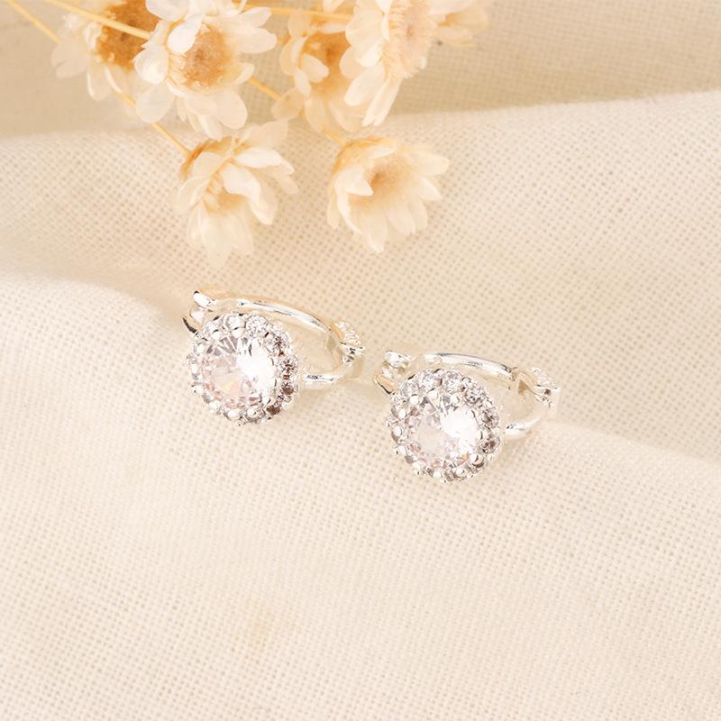 Elegant Minimalist Four Prong Zircon Flower Hoop Earrings For Women Super Sparkling Circle Ear Cuffs Versatile Fashion Jewelry