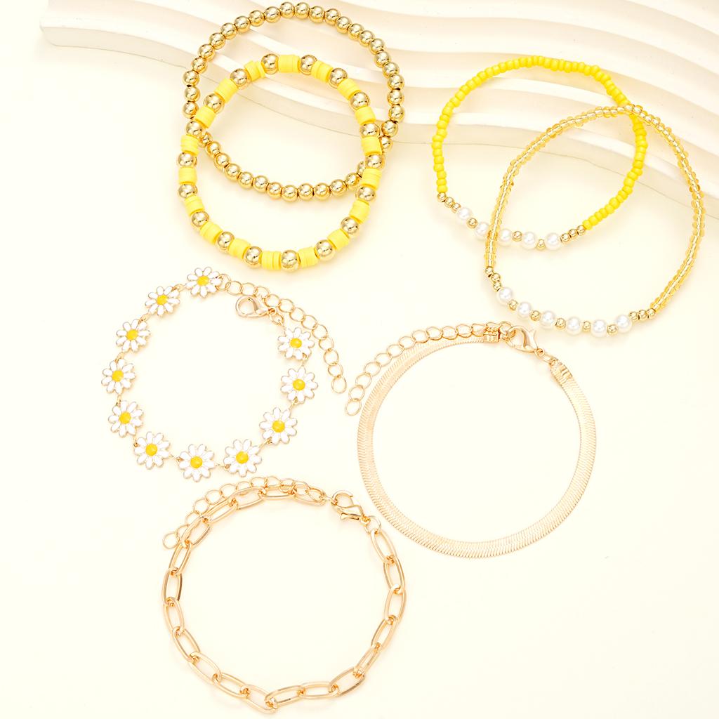 7pcs Vintage Gold Color Daisy Flower Pendant Beaded Bracelet Set for Women Bohemian Star Pearl Bangles Fashion Jewelry Gifts New