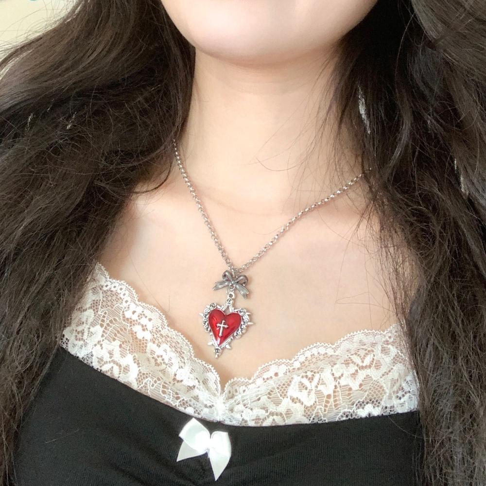 Geometric Thorn Cross Heart Pendant Necklace for Women Retro Sweet Bowknot Clavicle Chain Gothic Punk Jewelry Gift