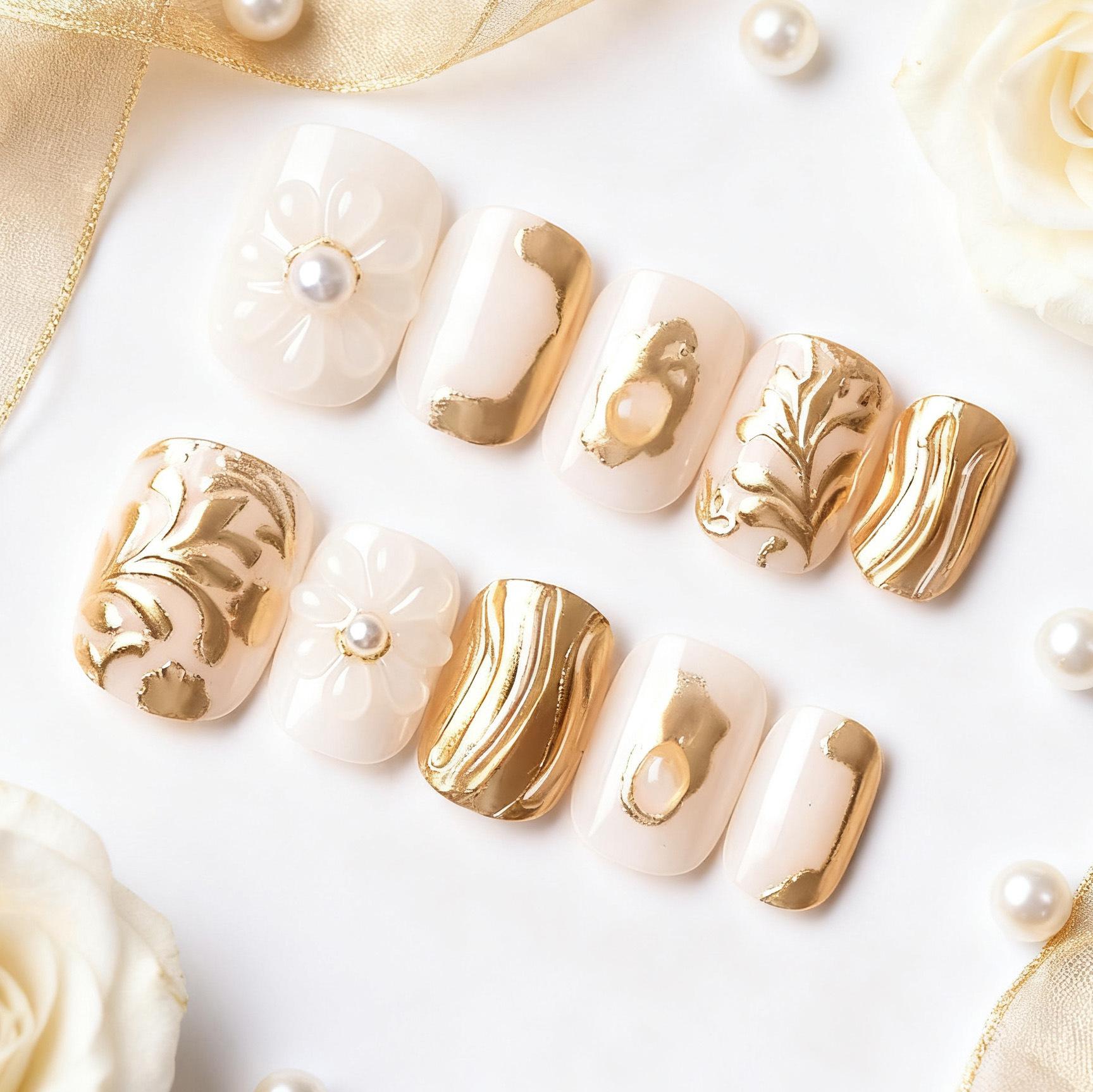 30-Piece Set: Gold Plated 3D French Flower Short Oval Nail Tips