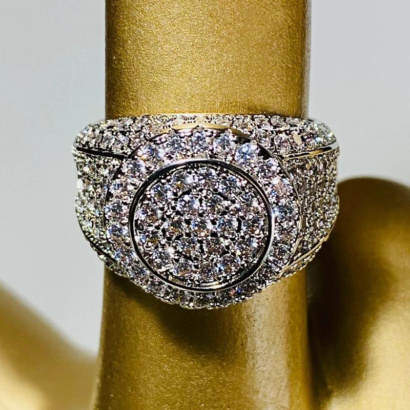 Full of Sparkling Ring Women, Round Heavy Industry Design Jewelry, Luxury High-end Celebrity Ring