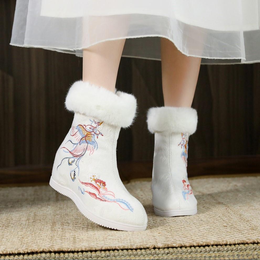 Vinter i fuskepelsfôrede snøstøvler for kvinner Utendørs anti-skli broderte ankelstøvletter med glidelås Uformelle plysjfôrede korte støvletter for kvinner