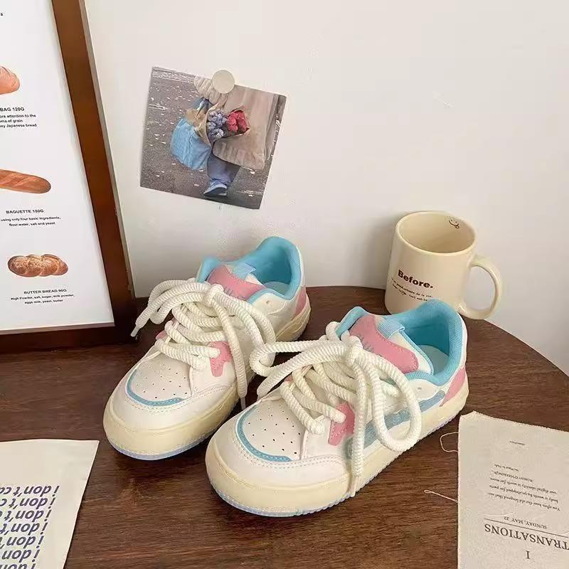 Popular dopamine niche design sense little white shoes women's 2025 spring new cute pink board shoes sneakers