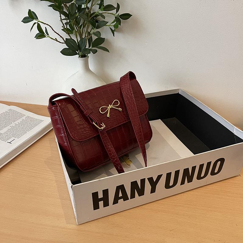 Texture Retro Sweet Casual 2025 New Popular Solid Color Bow Crossbody Shoulder Underarm Small Square Bag Women