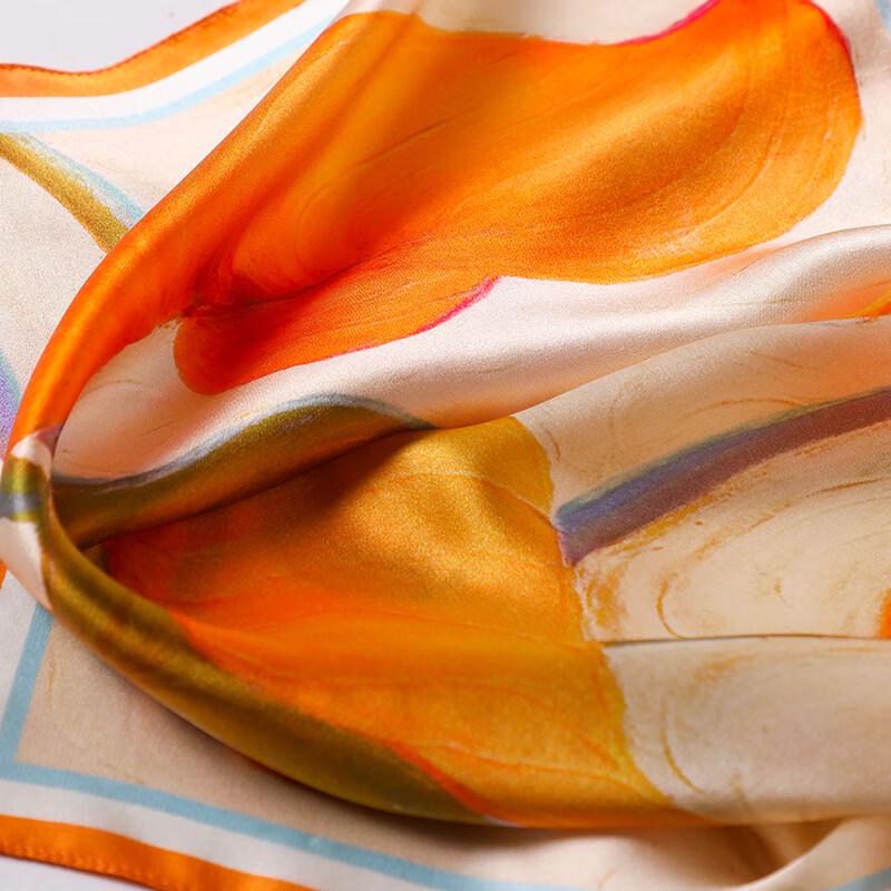 Hang Silk Road Women's Mulberry Silk Scarf & Aromatherapy Gift Set