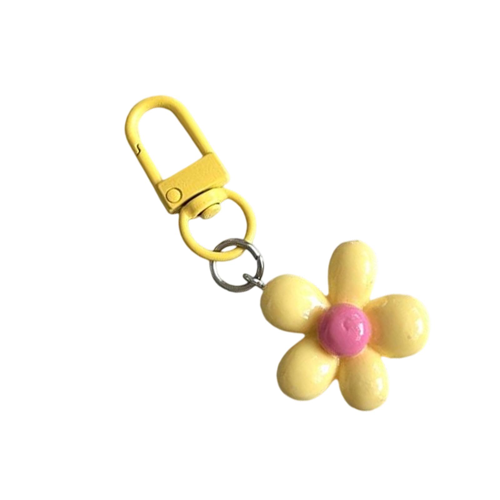 

Lovely Five Petal Key Ring Portable Everyday Use Keychain Lovely Gift For Women Girls And Fashion Enthusiasts жёлтый