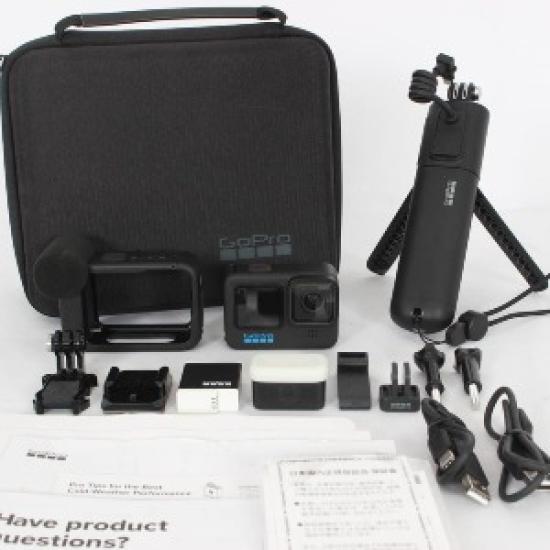 

Used GoPro HERO11 Black Creator Edition CHDFB-111-JP | 5.3K Wearable Action Camera | Vlogging Kit with Camera Body, Accessories & Mount чорний