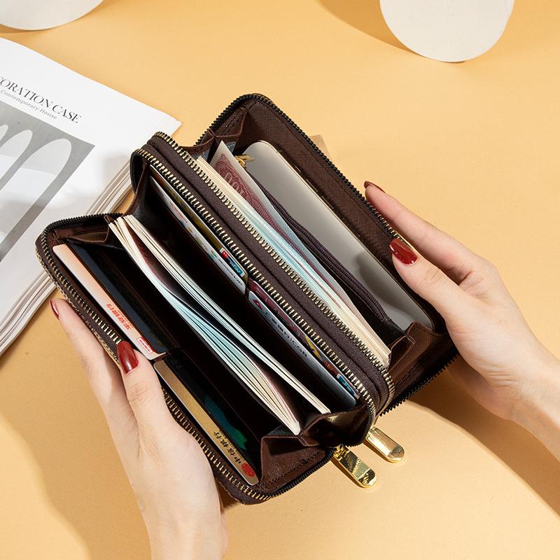 2022 Women's Checkerboard Print Clutch: Retro Large Capacity Wallet with Double Zipper for Phones