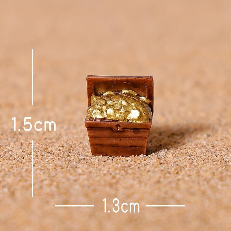 Aquarium Ornament Treasure Chest Box Diver Model Unique Undersea Fish Tank Craft Figurines Miniature Landscape Antique Decor