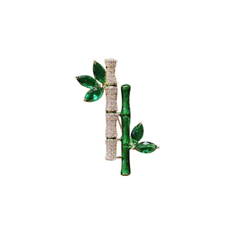 Elegant Hand-Painted Bamboo Brooch: Green Crystal Cheongsam Pin