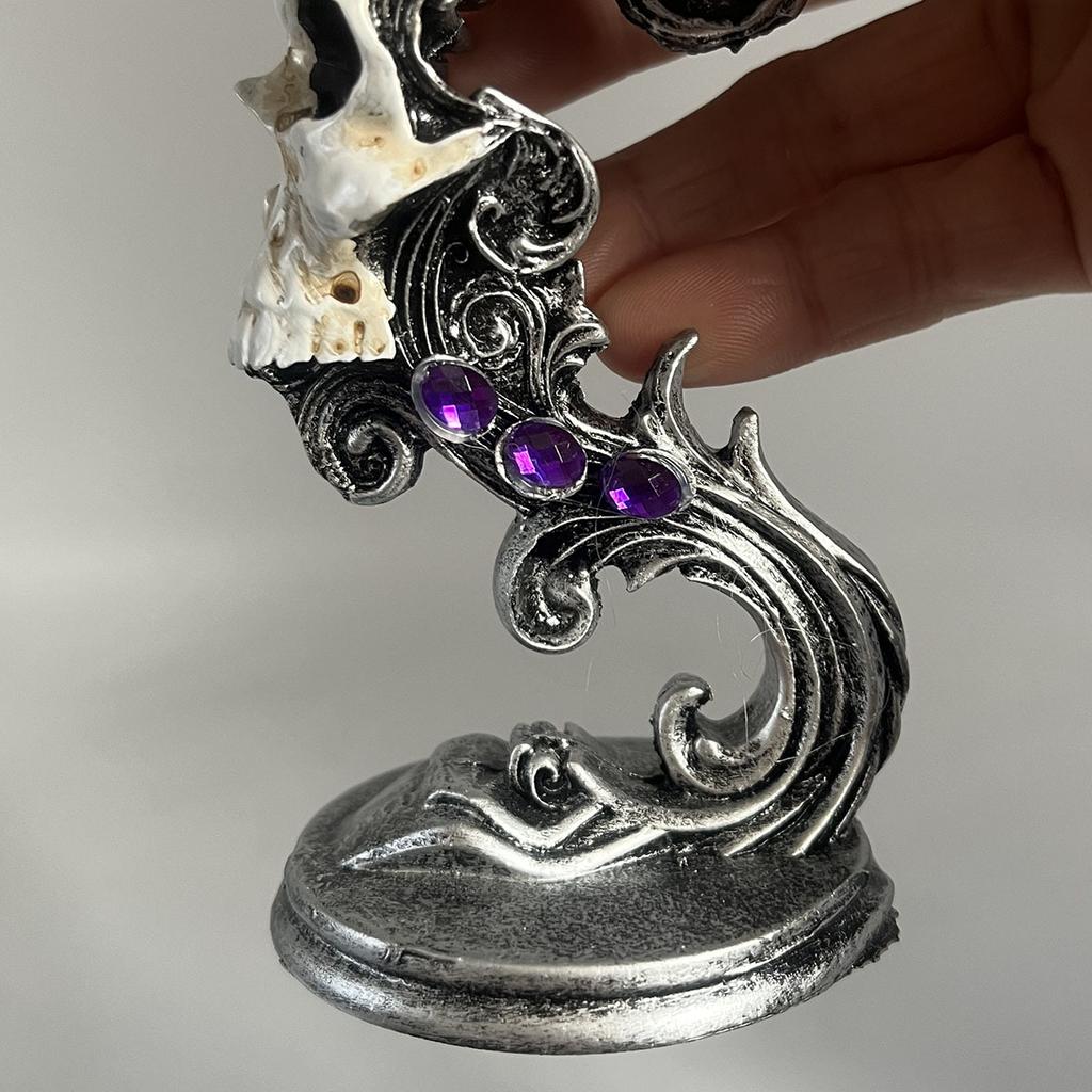 Skull goblet personality retro cocktail red wine glass resin wine glass goth movie peripheral cup