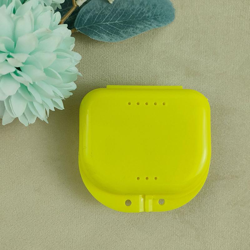 Portable Plastic Cases Denture Box Oral Cavity Cleaning Denture Storage Case Mini Tooth Clean Sanitary Drainable Storage Box