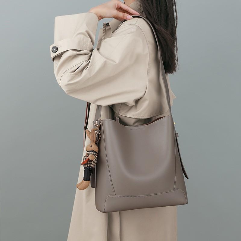 Genuine Leather Bucket Bag Women Spacious Commuter Shoulder With Zip Inner Pockets