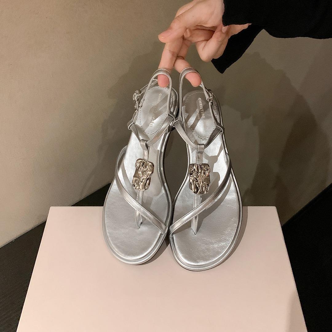 

French Vintage Metal Buckle Cross Strap Coarse Heel Vacation Sandals Women s Summer 40 серебряный