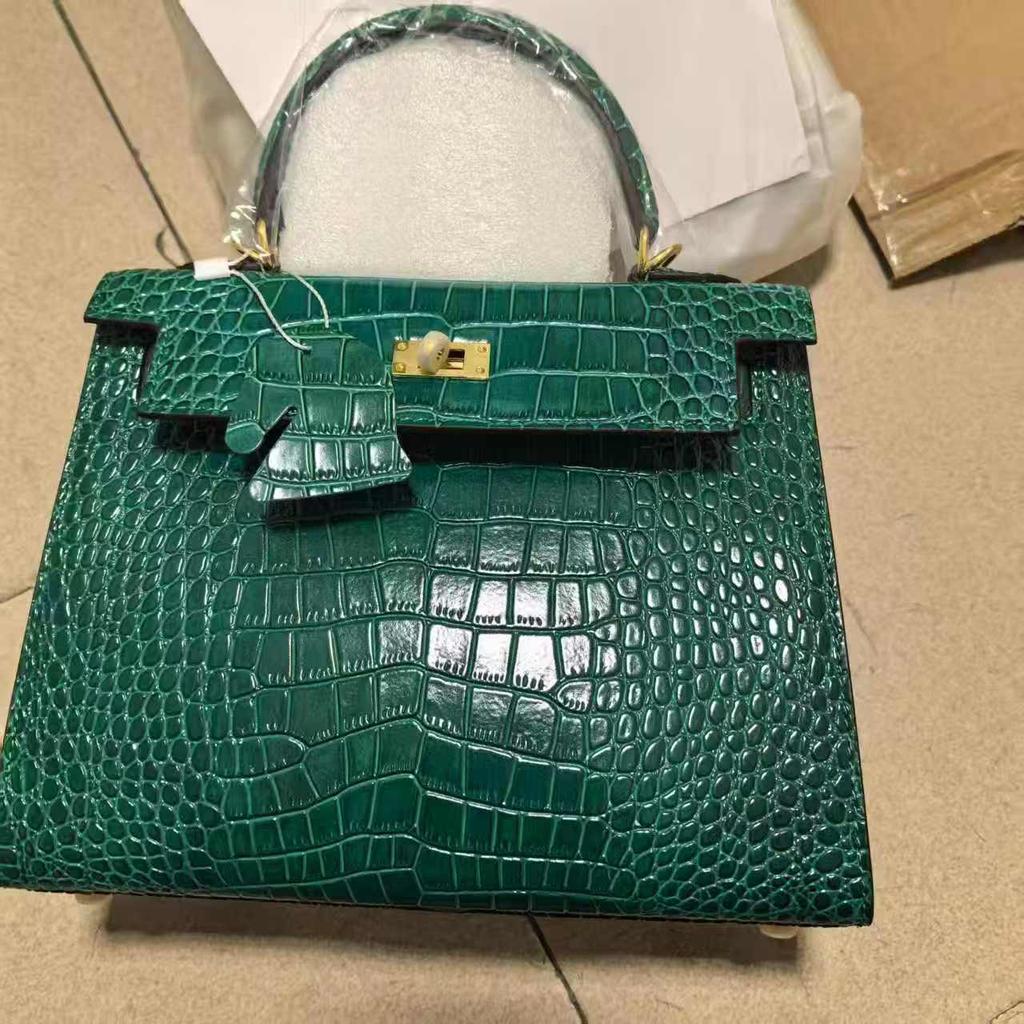 Matte Texture Crocodile Pattern Bag Genuine Leather New Atmospheric Handbag Fashionable Versatile Shoulder Crossbody Bag