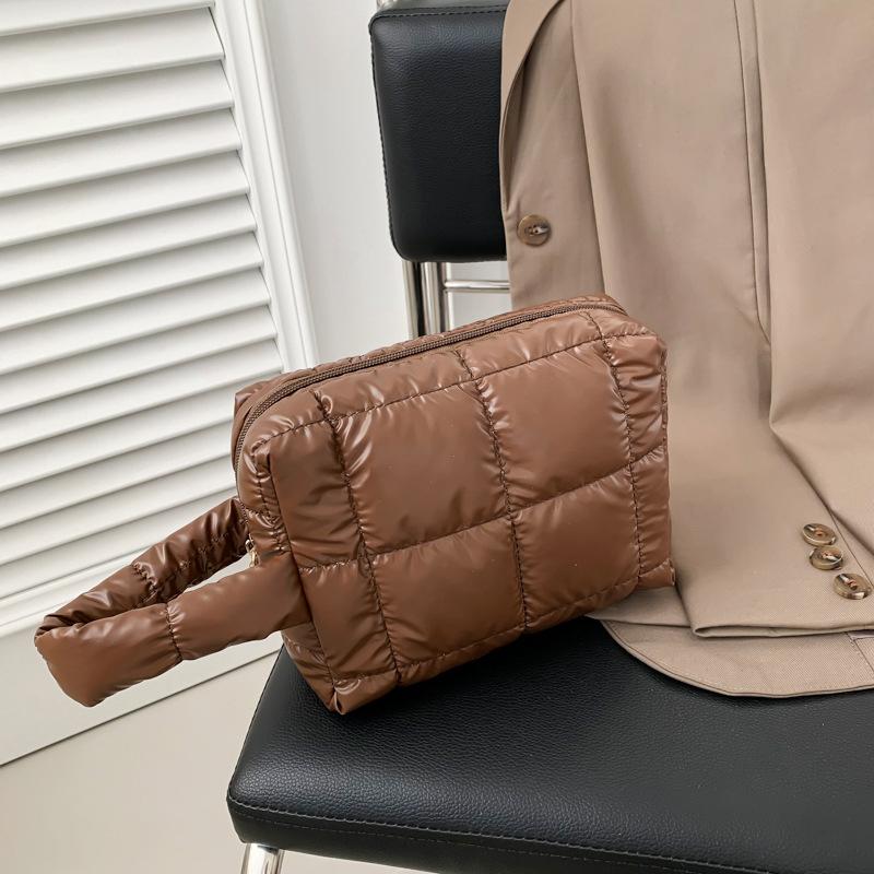 Simple Women Puffy Quilted Padded Makeup Storage Bag Space Cotton Clutches Zipper Solid Color Small Cosmetic Handbag MIT