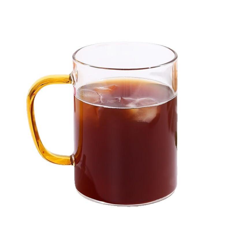 Värmebeständiga glasmuggar med färgglada handtag