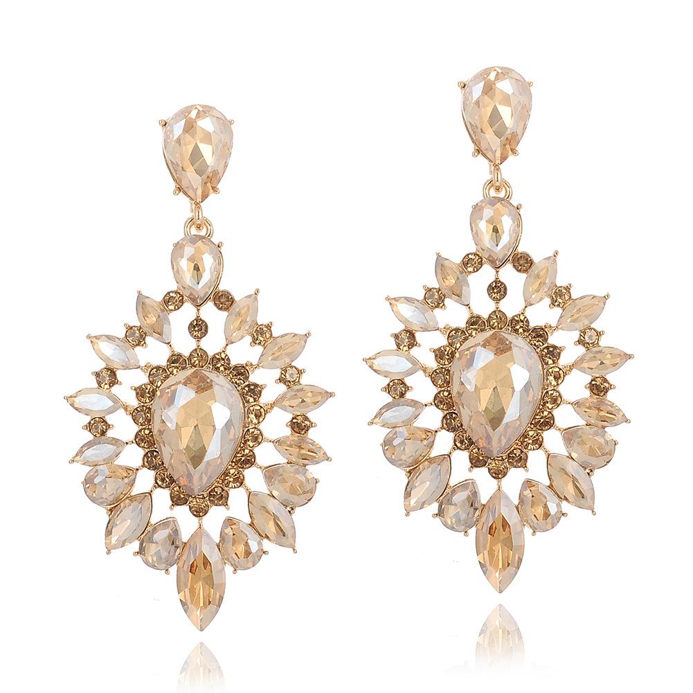 

Classic Women s Crystal Vintage Teardrop Hollow Earrings - Elegant and Exquisite Jewelry. шампанского