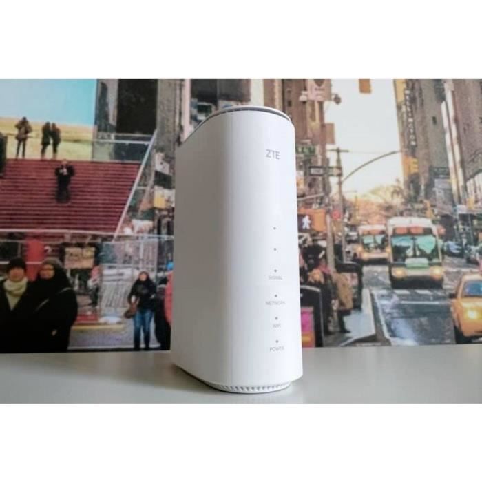 Point d'accès Wi-Fi 5G - ZTE - MC888 - Wi-Fi 6 - 3,8 Go/s - Supporte 64 appareils