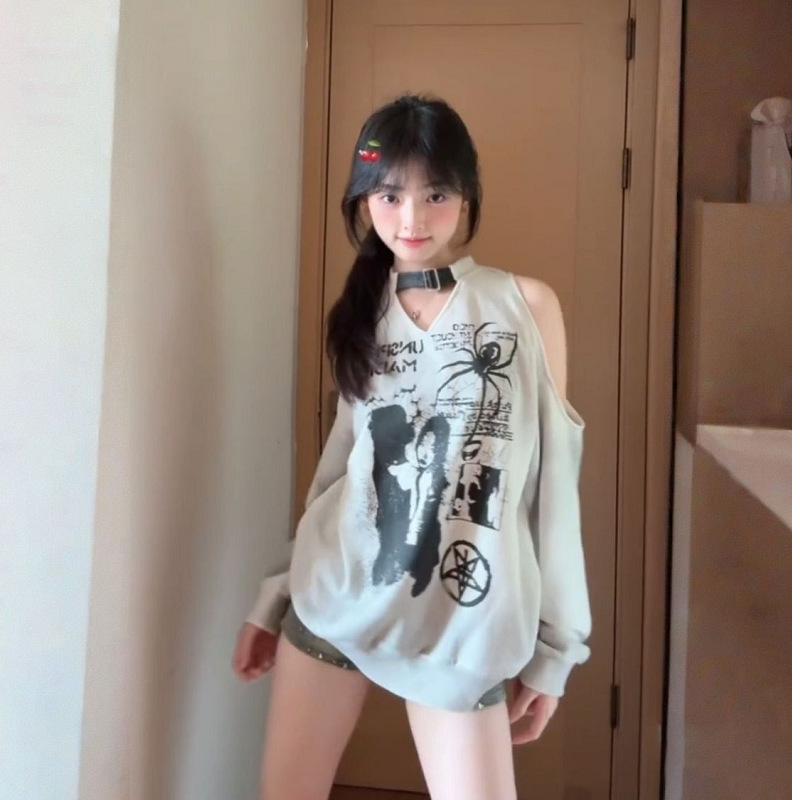2025 Women's Trendy Casual Long-Sleeve Graffiti Print Round Neck Loose T-Shirt for Early Autumn