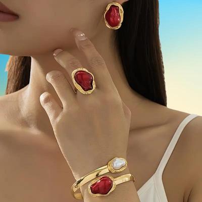 Böhmischer Stil Damen Schmuckset mit unregelmäßigen Imitationsperlen - Schlicht, elegant, modisch