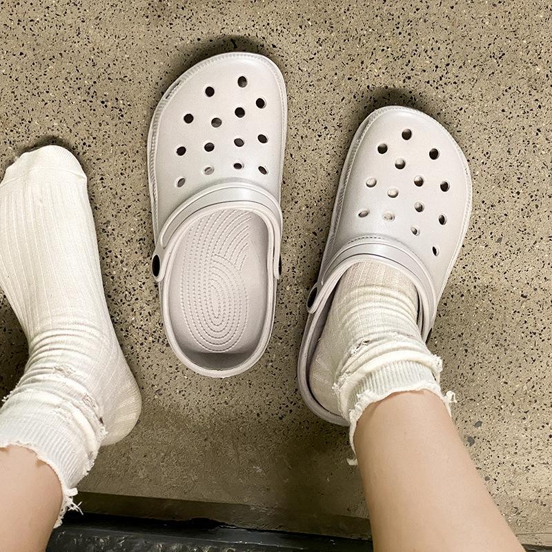 Hole Shoes Students Wear Simple Waterproof Breathable Sandals Cartoon Versatile Cute Seaside Beach Non-slip Cool Slippers