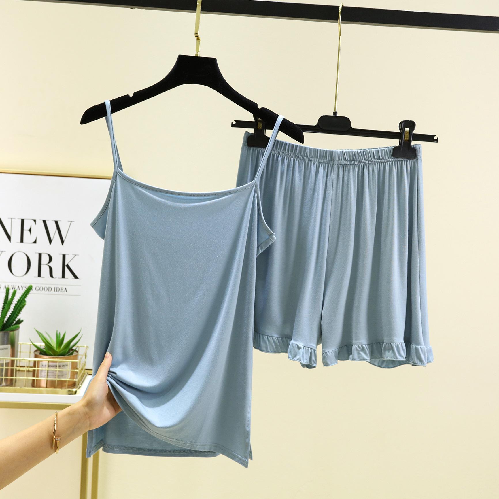 

Комплект из 2 предметов одежды для сна из модала, майка на тонких бретельках и шорты, тонкий топ без рукавов и короткие брюки, сексуальный домашний костюм, однотонный XL светло-синий