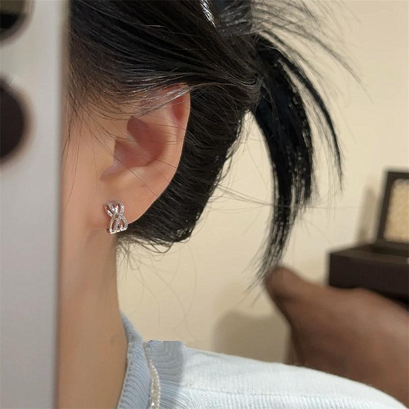 Zircon Cross Hollow Round Earrings Exquisite Small Versatile Ear Buckle Fashion Temperament High Sense Earrings Women