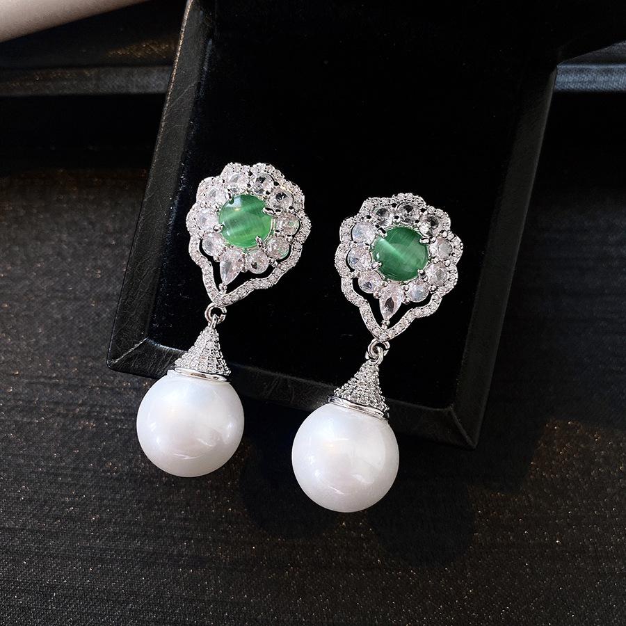 Silver Needle New Chinese Zircon Leaf Water Drop Earrings Light Luxury Premium Sense Earrings Retro Court Style Temperament Earrings Women