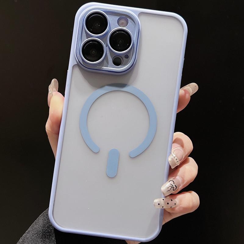 Magnetic Skin-Feel Phone Case for iPhone 17 Pro Max, Compatible with Apple 16/15/14/13, Frosted and Semi-Transparent Design.