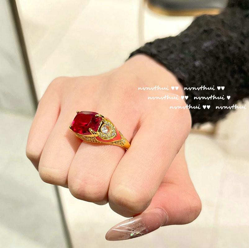 Julianne Pomegranate Egg-Shaped Gem Necklace, Antique, 18K Gold-Plated Foam Jade Pigeon Egg Zircon Bracelet