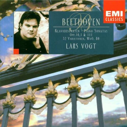 

CD L.V. BEETHOVEN - Sonata Piano 5/32 72435561322 Japan Classical Used