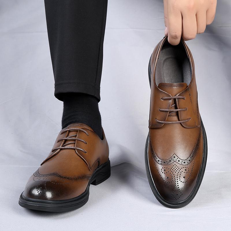 Classic Retro Man Pointed Shoes Formal Black Leather British Style Lace Up Oxfords Wedding Office Business Driving Casual Shoes